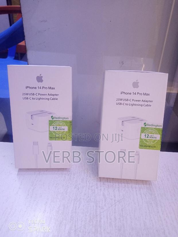 25W iPhone Charger for iPhone 6,7,8,10,11,12,13,14 - main view