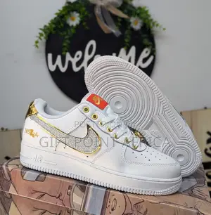 Nike Airforce Low Cut Nola Sneakers