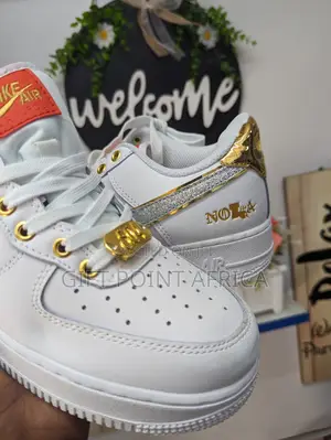 Nike Airforce Low Cut Nola Sneakers
