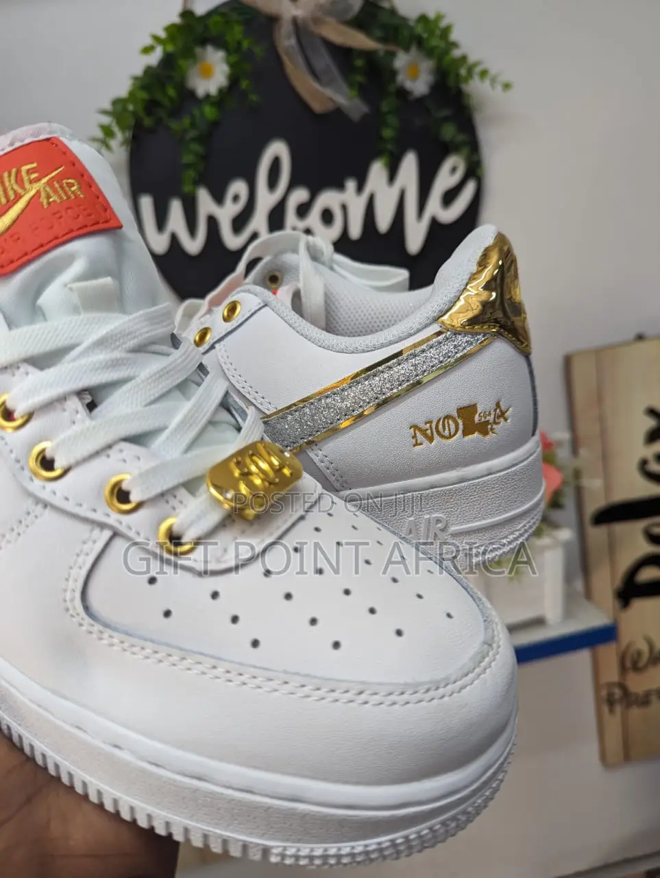 Nike Airforce Low Cut Nola Sneakers