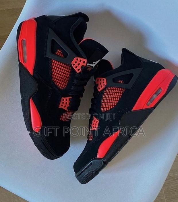 Air Jordan 4 Thunder Red Sneakers - thumbnail 2