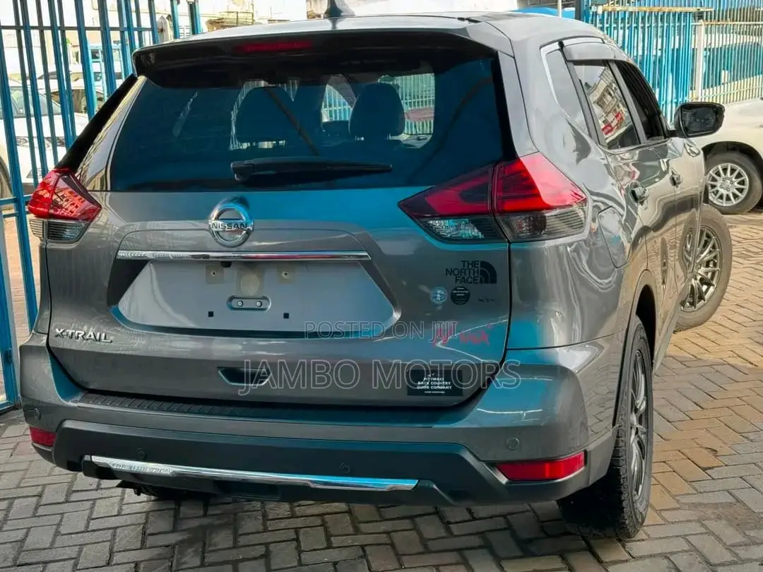 Nissan X-Trail 2.0 Petrol FWD 2018 Gray
