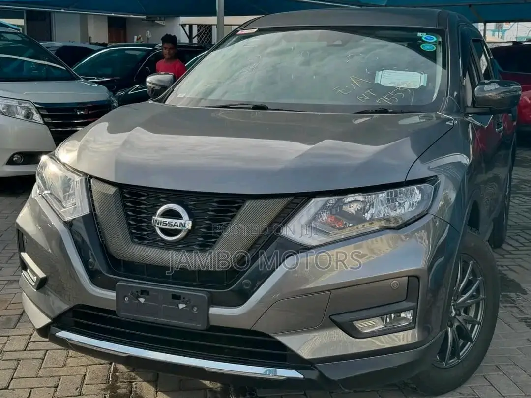 Nissan X-Trail 2.0 Petrol FWD 2018 Gray