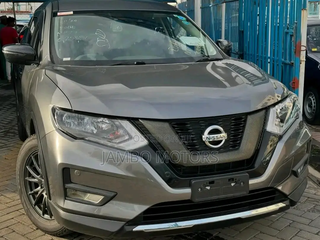 Nissan X-Trail 2.0 Petrol FWD 2018 Gray