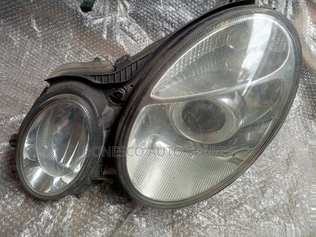 Mercedes Benz E-Class W211 Xenon Headlight Assembly - thumbnail 2