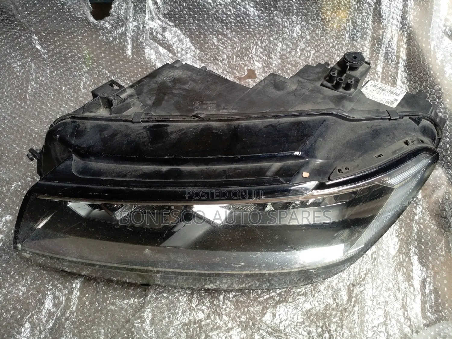 Volkswagen Tiguan (2016-2023 Model) Xenon Headlight Assembly