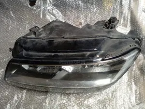 Volkswagen Tiguan (2016-2023 Model) Xenon Headlight Assembly