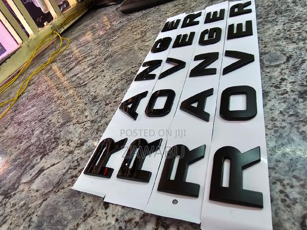 Range Rover Black Matt Shiny - main view