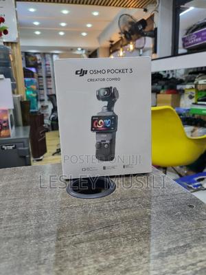 Dji Osmo Pocket 3 Creator Combo, Vlogging Camera With - thumbnail 2
