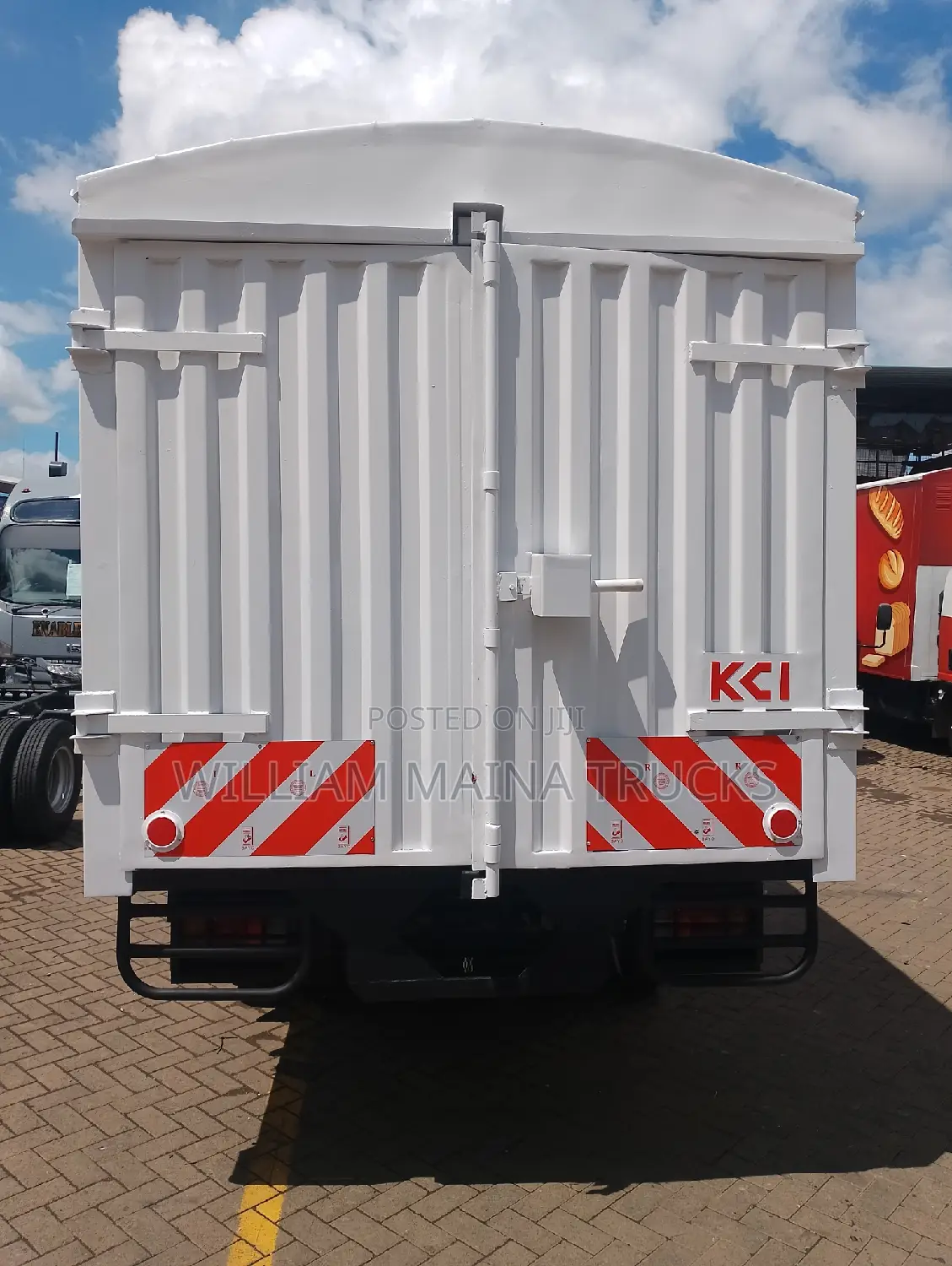 Isuzu 2024 White