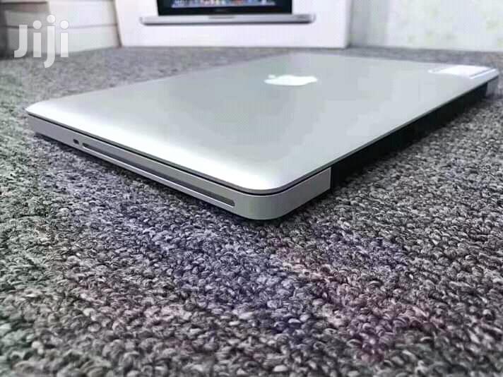 Laptop Apple MacBook Pro 4GB Intel Core i5 HDD 500GB