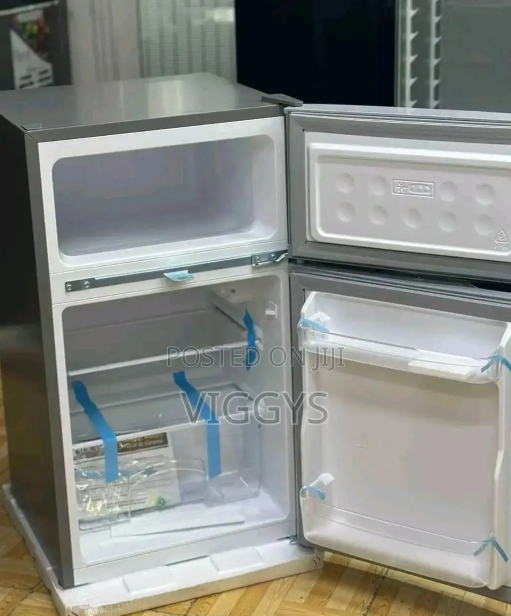 Classic Roch 90litres Double Door Fridge