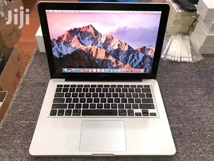 Laptop Apple MacBook Pro 4GB Intel Core i5 HDD 500GB