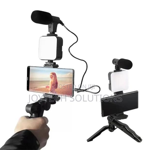 Smart Phone Selfie Stick - main view