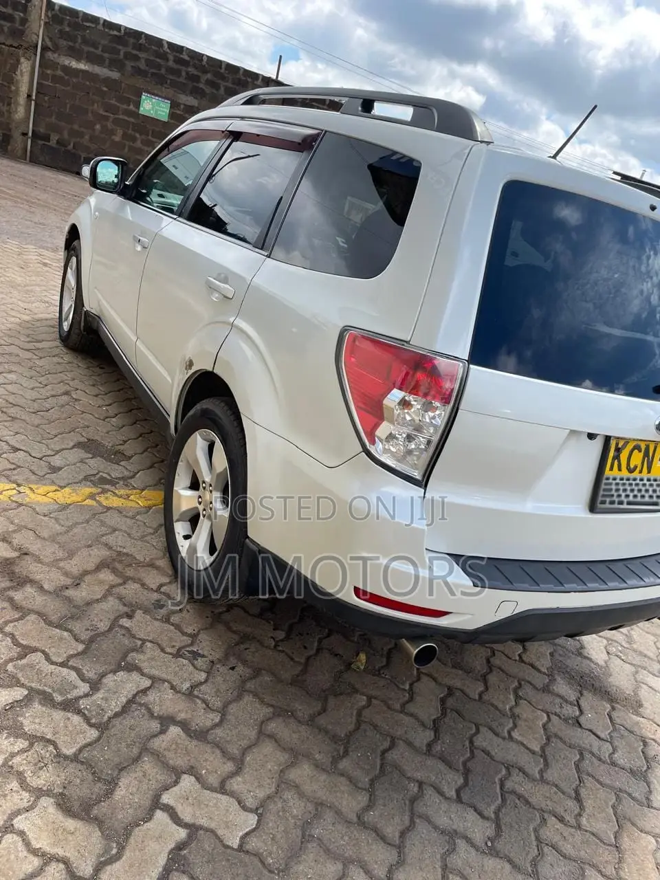 Subaru Forester 2010 White