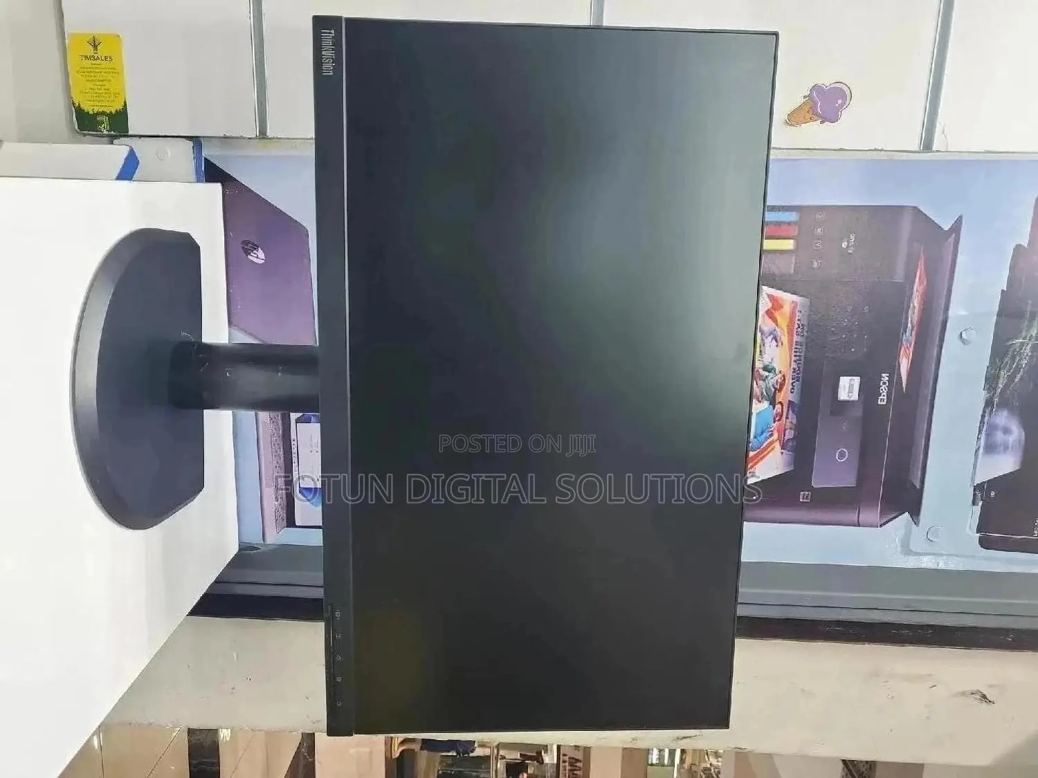 24 Inch LENOVO TFT Monitor Edge to Edge