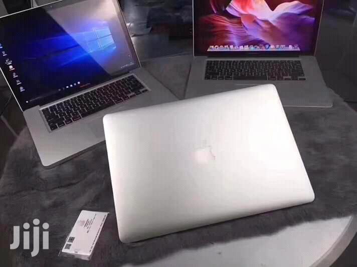 Laptop Apple MacBook Pro 4GB Intel Core i5 HDD 500GB