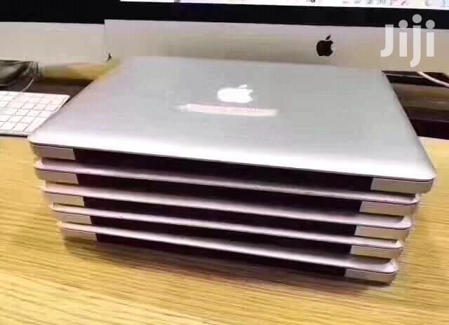 Laptop Apple MacBook Pro 4GB Intel Core i5 HDD 500GB