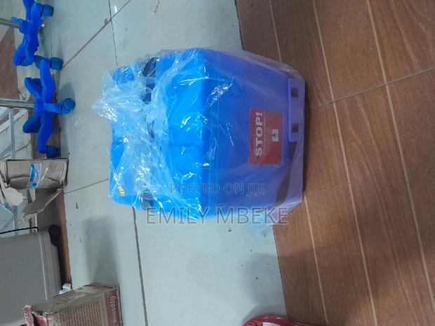 Vaccine Carrier - main view