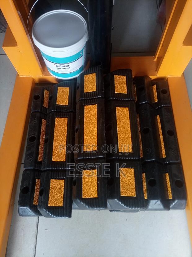 Parking Stoppers/Wheel Stopper - main view