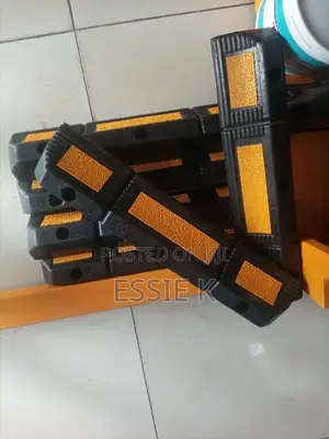 Car Stopper/Rubber Wheel Stopper