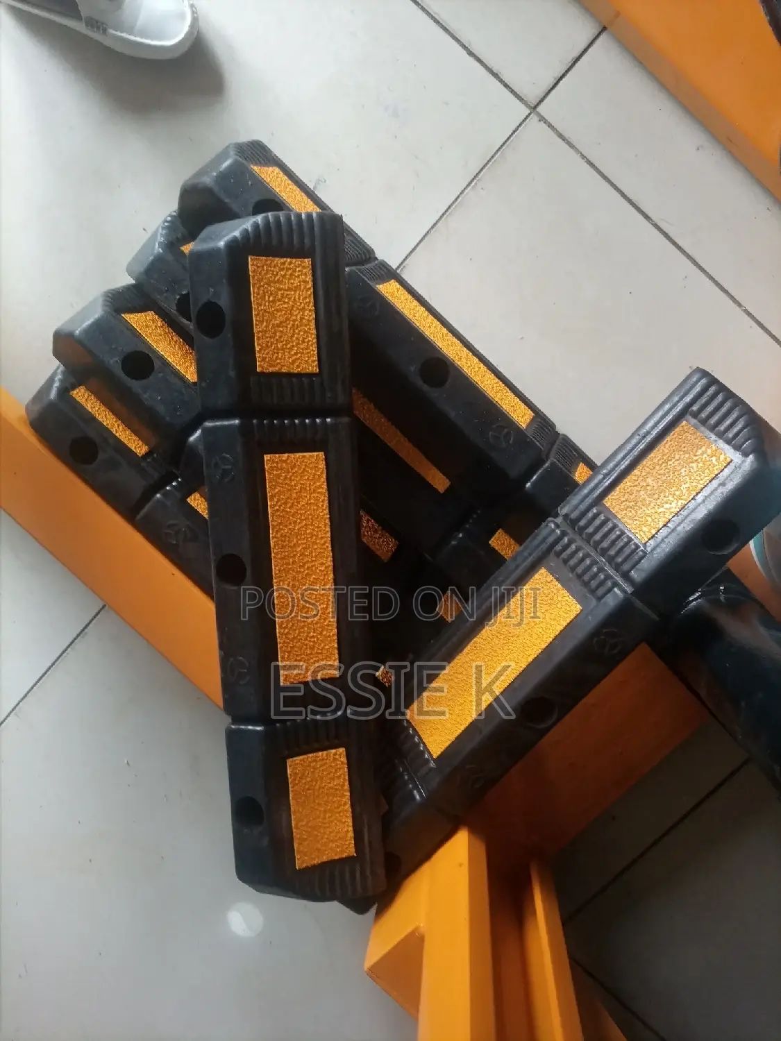 Car Stopper/Rubber Wheel Stopper