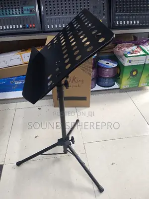 Soundking DF-013B Book Stand