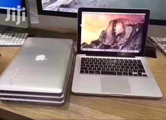 Laptop Apple MacBook Pro 4GB Intel Core i5 HDD 500GB