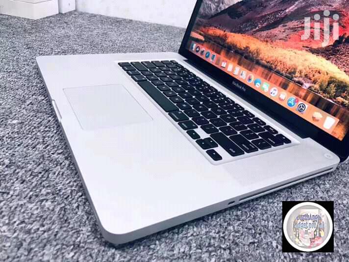 Laptop Apple MacBook Pro 4GB Intel Core i5 HDD 500GB