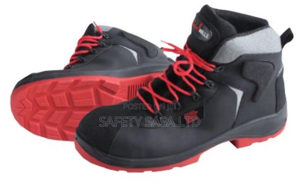 CATU MV-223 High Cut Insulated Sole Safety Shoes<Electrical