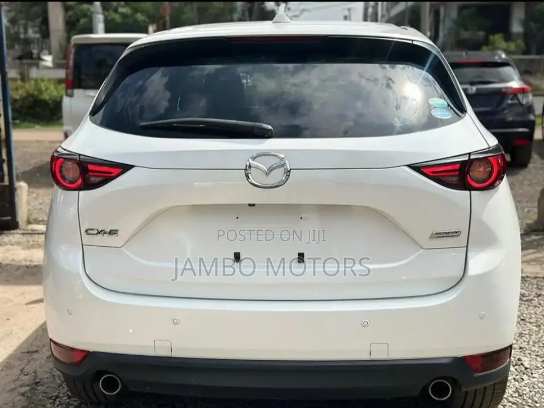 Mazda CX-5 Grand Touring FWD 2017 White