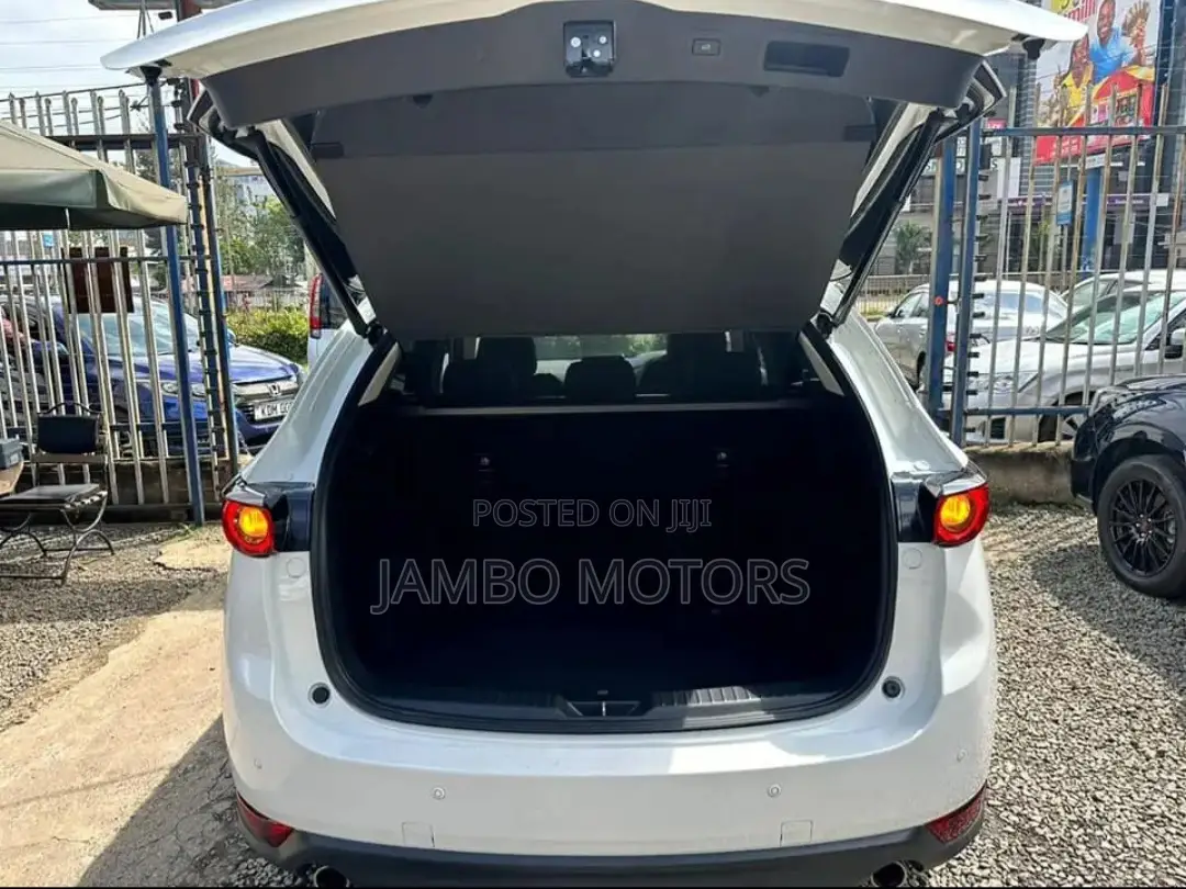 Mazda CX-5 Grand Touring FWD 2017 White