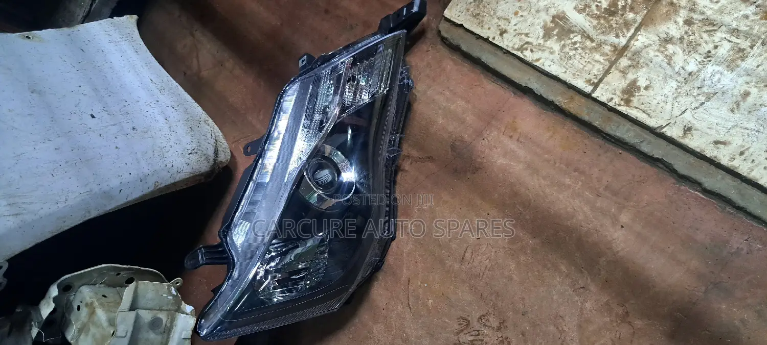 Fielder/ Axio 2012 2014 Headlight Xenon