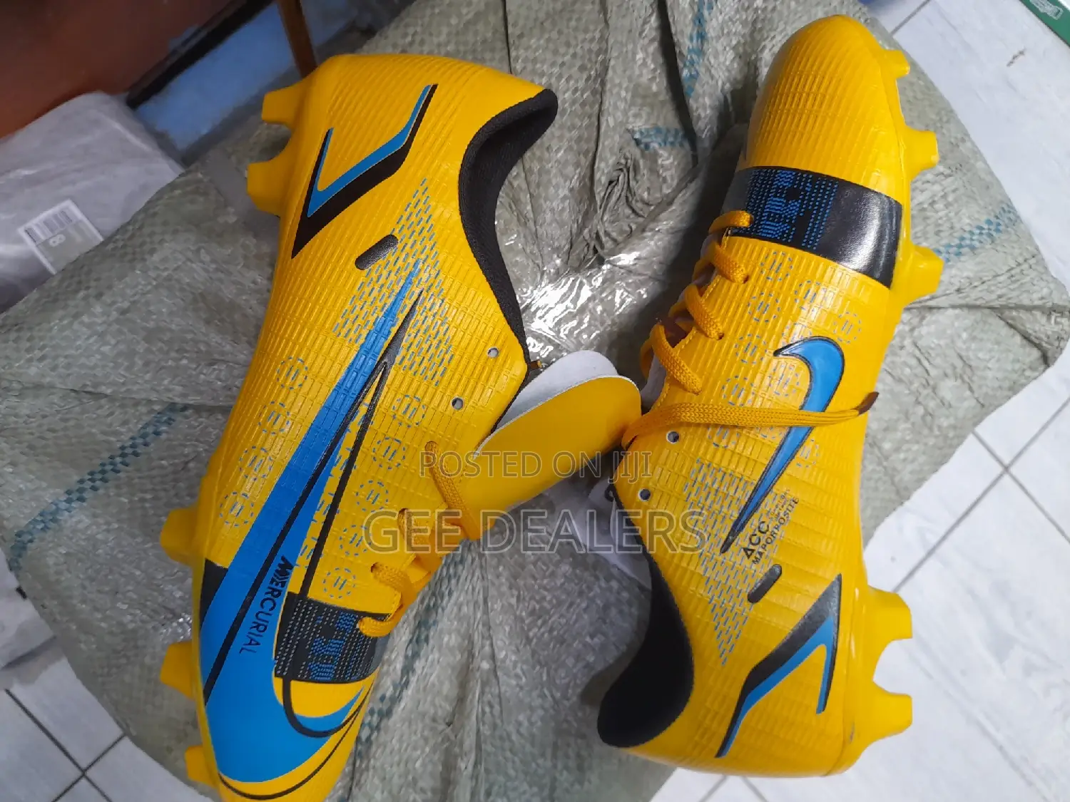 Kids Soccer/Football Boots Size 36-41