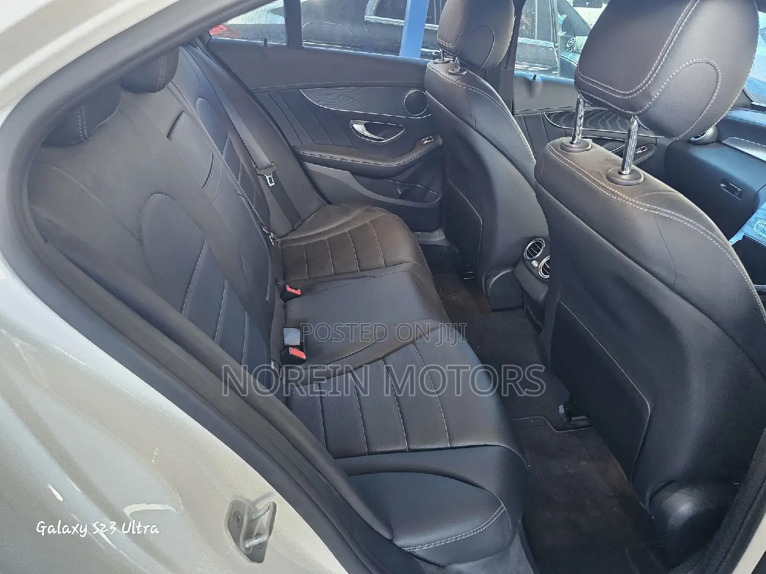 Mercedes-Benz C200 2018 Pearl