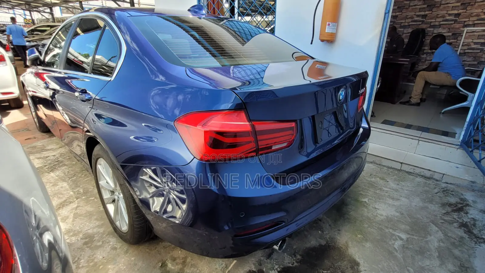 BMW 318i 2017 Blue