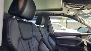 Audi Q5 2.0T Premium AWD quattro 2018 Blue