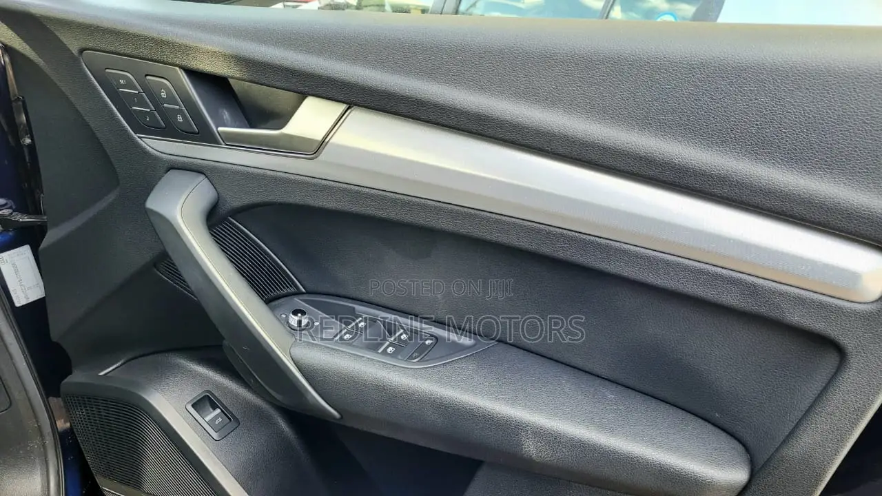 Audi Q5 2.0T Premium AWD quattro 2018 Blue