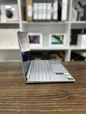 New Laptop Lenovo Yoga 700 16GB Intel Core I7 SSD 1T