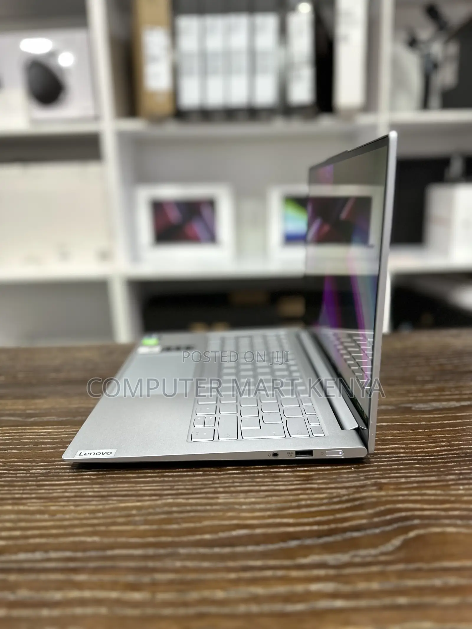 New Laptop Lenovo Yoga 700 16GB Intel Core I7 SSD 1T