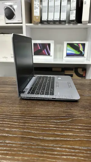 Laptop HP EliteBook 820 G4 8GB Intel Core I5 SSD 256GB