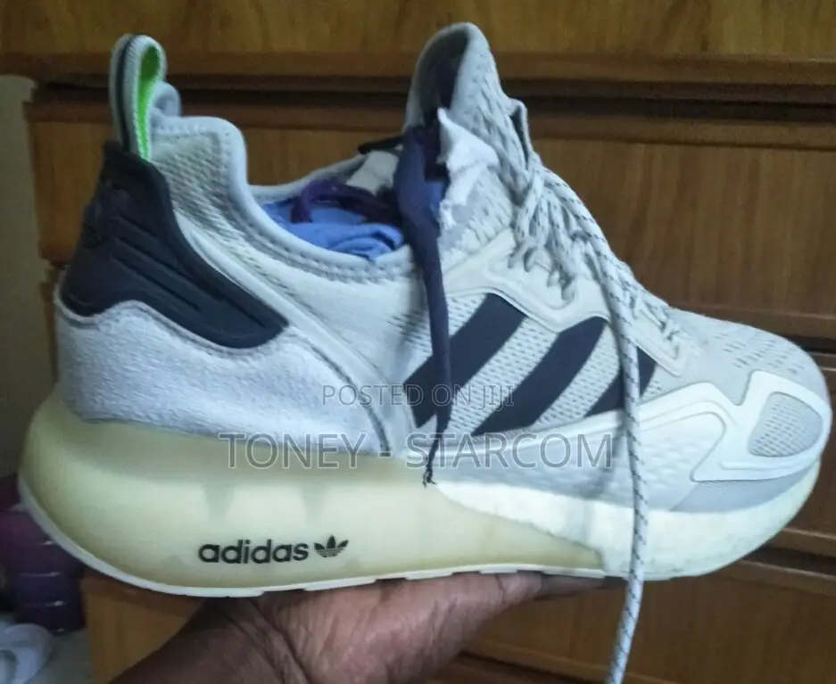 Adidas Original Sneakers