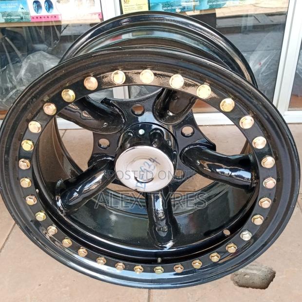 Size 16 Landrover Defender Alloy Rims Set - main view