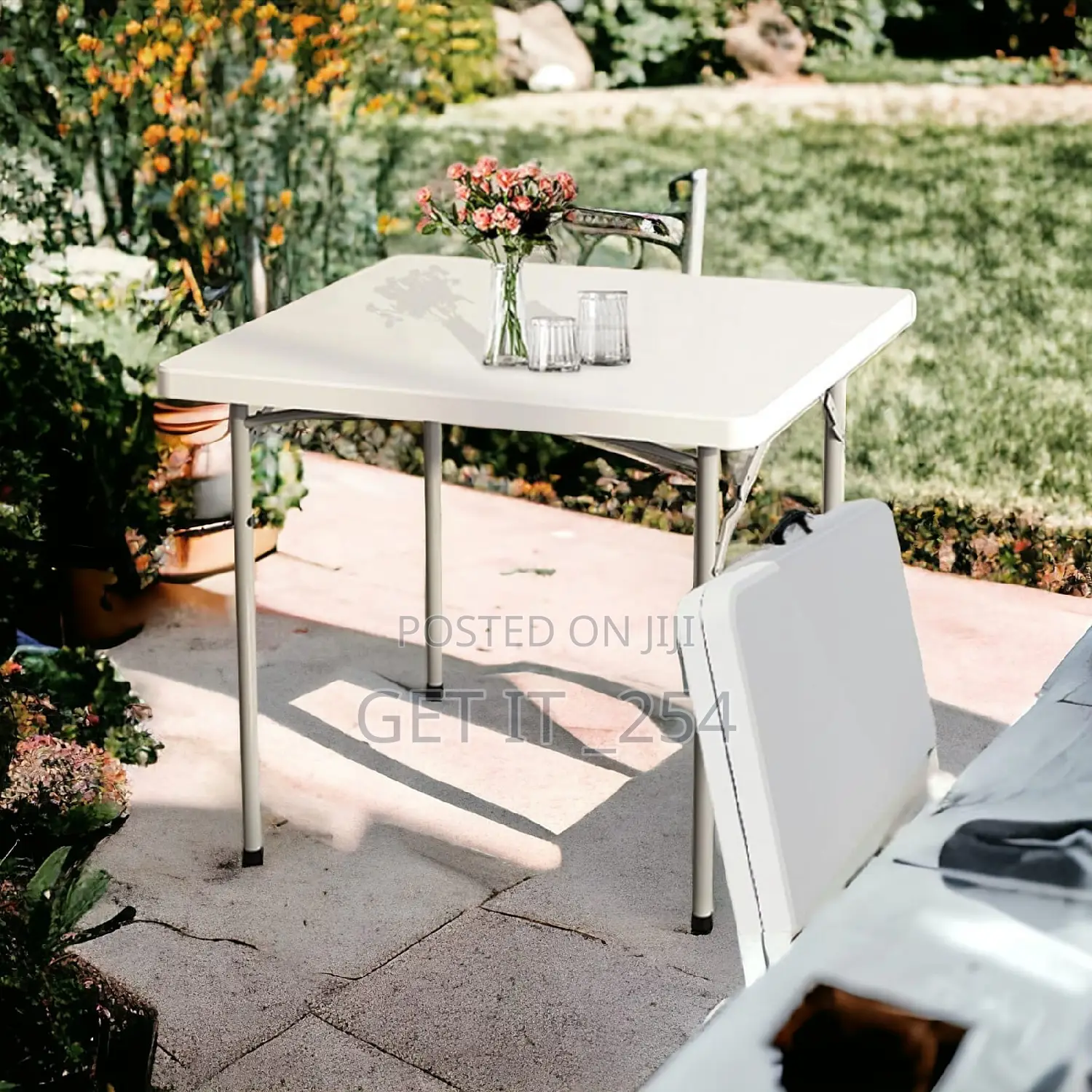 Moulded Plastic Foldable Table -
Dimensions: 87cm*87cm*73cm