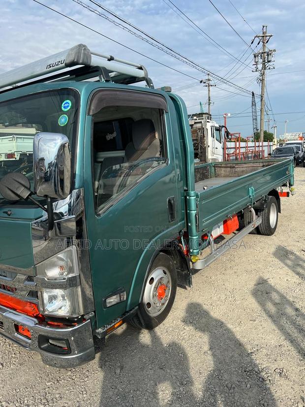 Isuzu Elf 2017 4tonnes - thumbnail 2