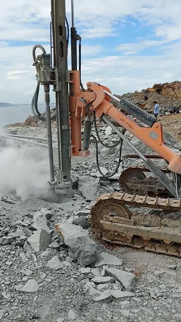 30m DTH Drill Rig Gold Mine Drilling Machine Drilling Rig - main view