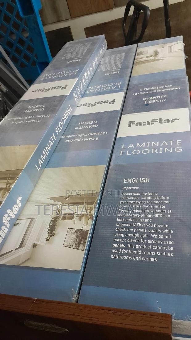 Warm Pleasant Floor Laminates - main view