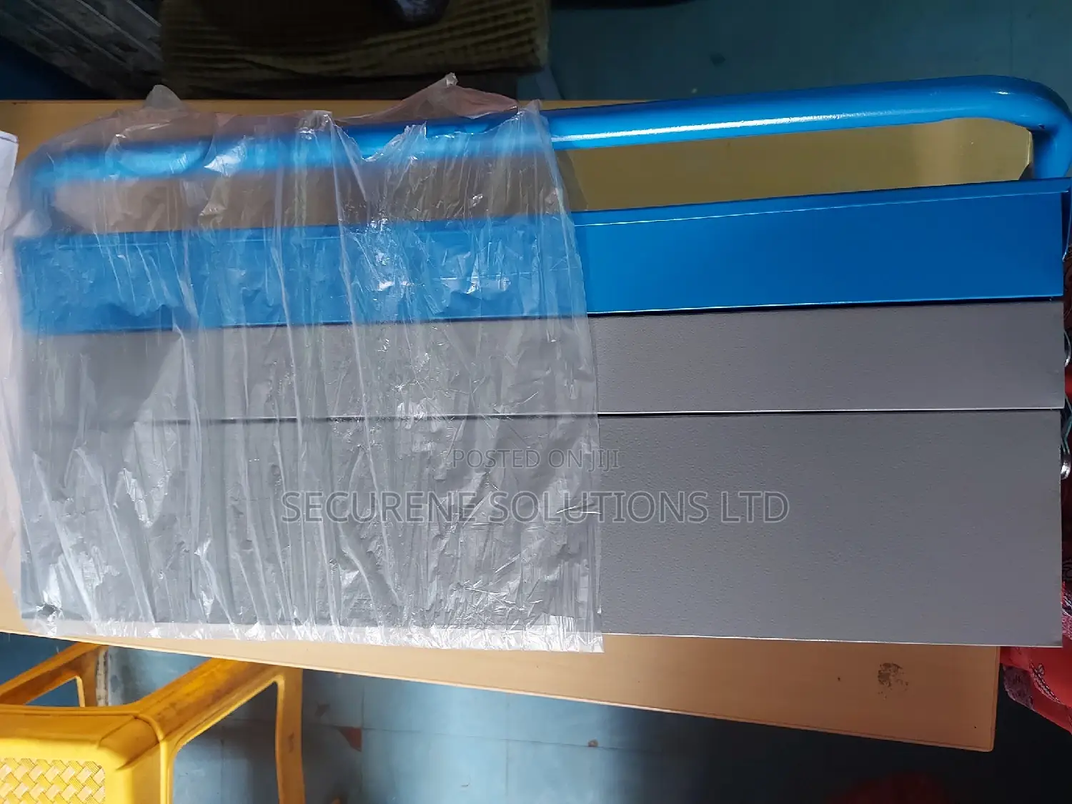 21 Inch Metallic Tool Box
