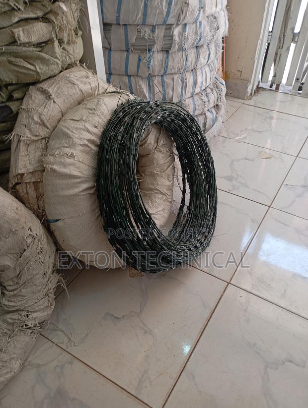 Galvanised Green Razor Wire