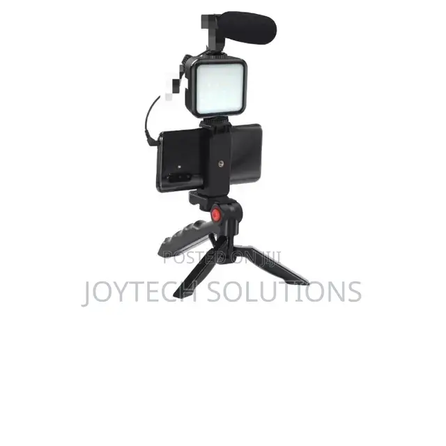 Streaming Tripod Stand Led Light Vlogging Kit for Smartphone